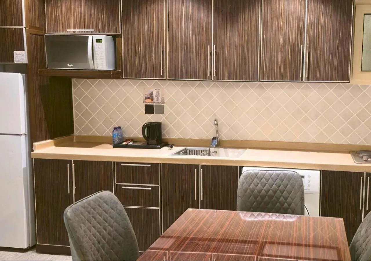 Elite Served Apartments - Al Cornich Jeddah Aparthotel